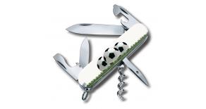 Нож перочинный VICTORINOX Spartan Футбольное поле, 91 мм, 12 функций, лезвие и инструменты из нержавеющей стали, рукоять из белого пластика